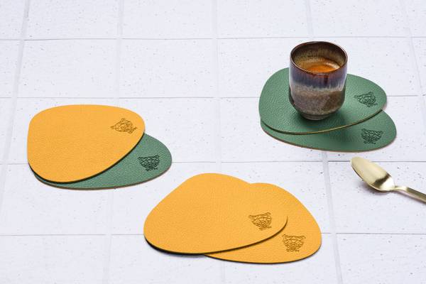 Omkeerbare onderzetter NUDE set van 6 mosterdgeel