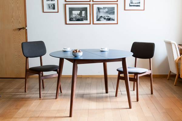 Ausziehbarer Tisch Cristina Braun - Holz teilmassiv - 120 x 75 x 120 cm