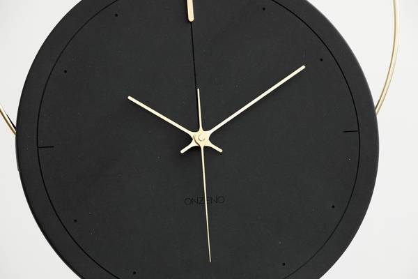 Horloge murale design Halo à bois Noir - Bois manufacturé - Métal - 45 x 65 x 2 cm