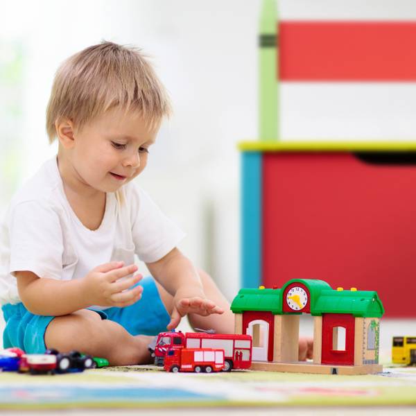 Kindersitzbank mit Stauraum Grün - Rot - Gelb - Holzwerkstoff - 60 x 55 x 35 cm