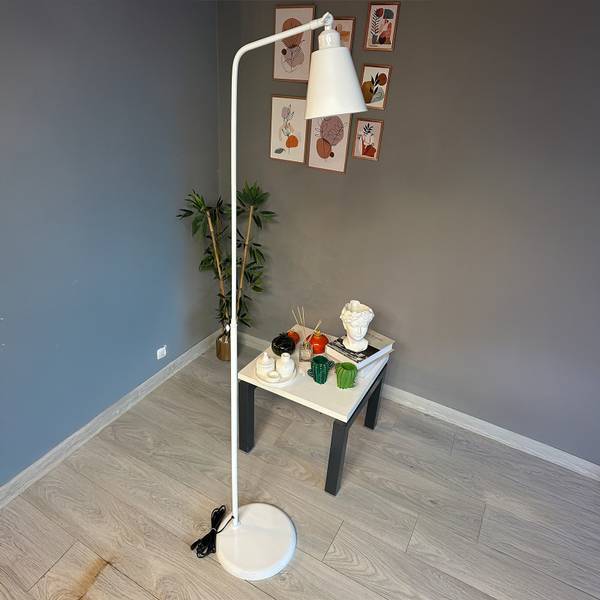Stehlampe Nevar Weiß - Metall - 30 x 165 x 30 cm