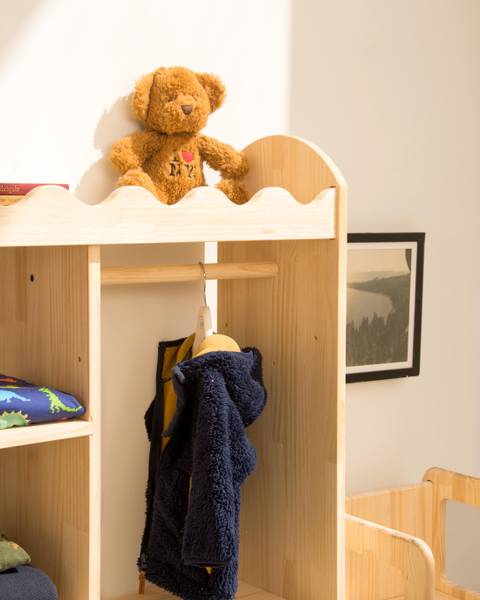 Möbel aus Montessori-Kiefer. Beige - Massivholz - 30 x 100 x 75 cm