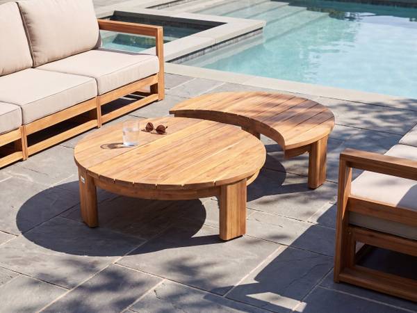 Couchtisch ARZELLO Braun - Massivholz - 90 x 24 x 135 cm