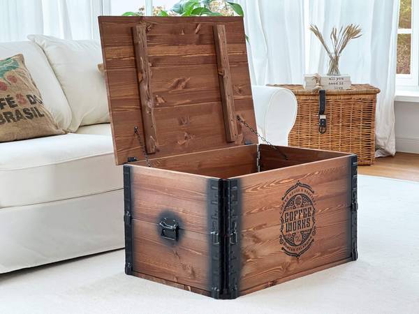 Truhe "Coffee Works" massiv Holz Vintage Braun - Eisen - 80 x 44 x 55 cm