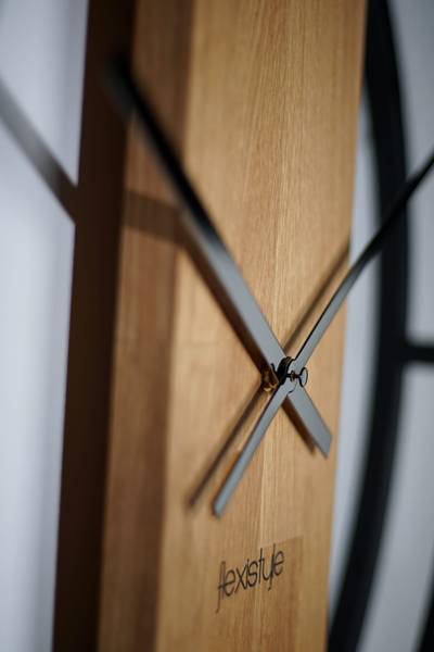 Wanduhr LOFTEICHE Schwarz - Eiche - 50 x 50 cm