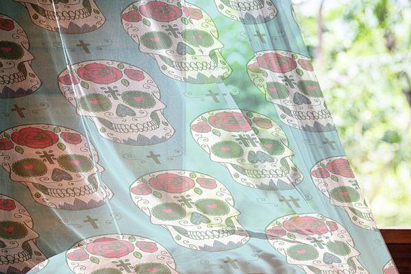 Rideaux passants Skull roses - Lot de 2 Polyester - Rouge / Turquoise - Hauteur : 210 cm