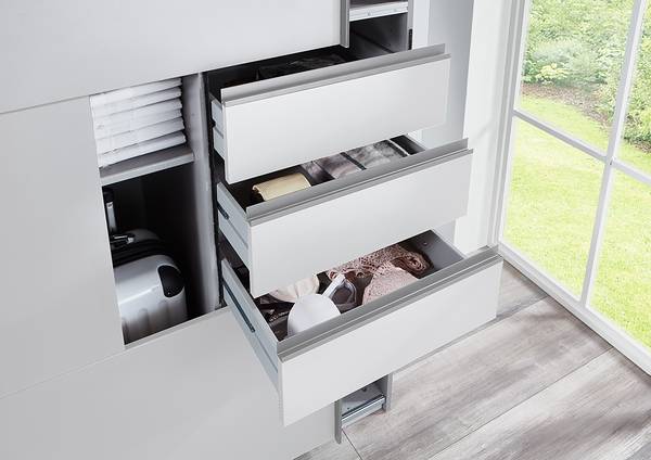 Schwebetürenschrank Saigon - Spiegel Weiß - Breite: 270 cm - Silber