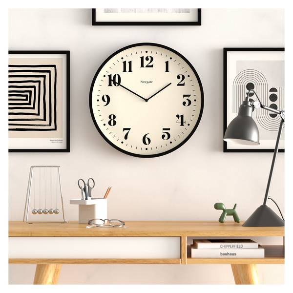 Wanduhr Number Two Theatre Schwarz - Kunststoff - 45 x 45 x 5 cm