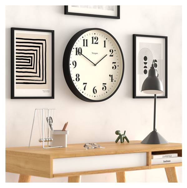 Wanduhr Number Two Theatre Schwarz - Kunststoff - 45 x 45 x 5 cm