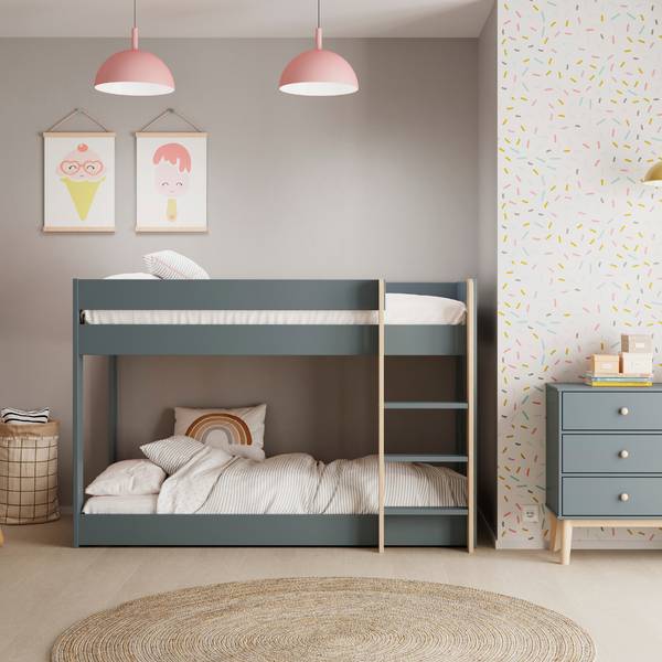 Montessori LAURA groen - plaatmateriaal op houtbasis - 108 x 132 x 197 cm