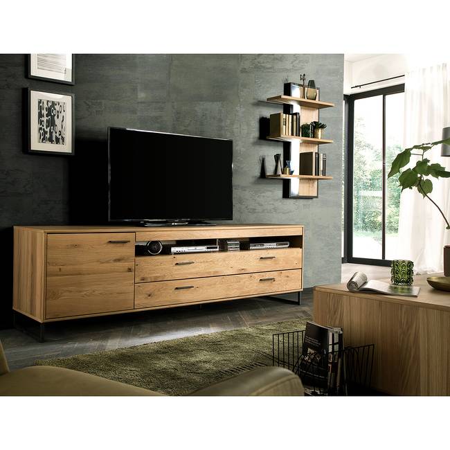 TV-Lowboard Front: Massivholz Asteiche Bianco, geölt Korpus: MDF Mitteldichte Holzfaserplatte , furniert Griffe & Füße: Metall, lackiert Braun