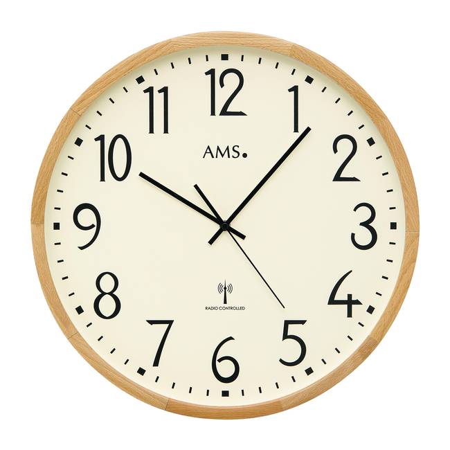 Wanduhr Venado Buche, lackiert Ø 40cm Braun