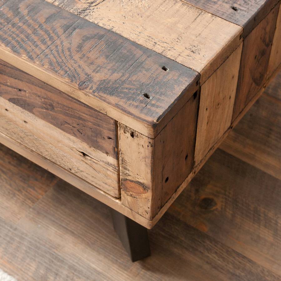 Couchtisch Tamati - Pinie massiv | home24 Couchtisch Tamati - Pinie massiv | home24