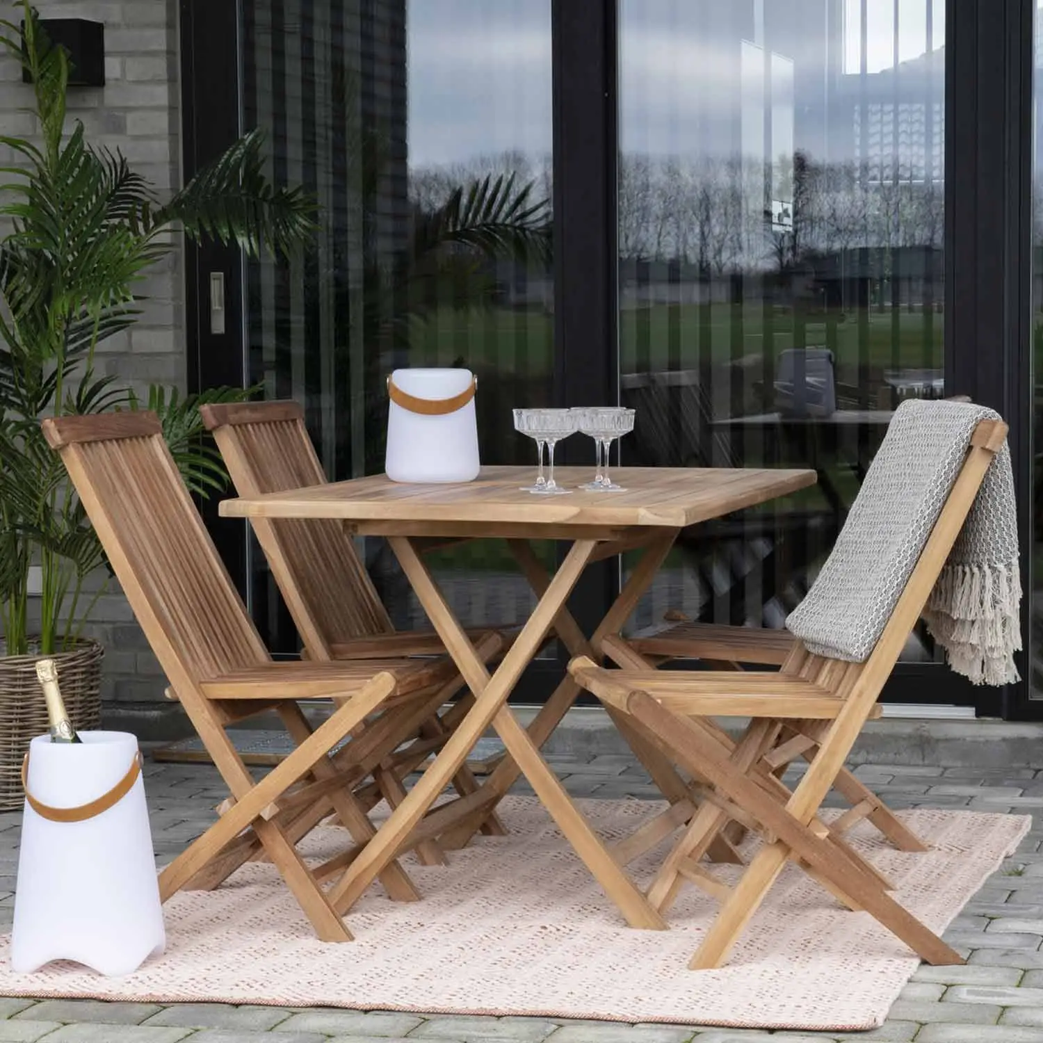 St眉hle + 4er Set Gartentisch