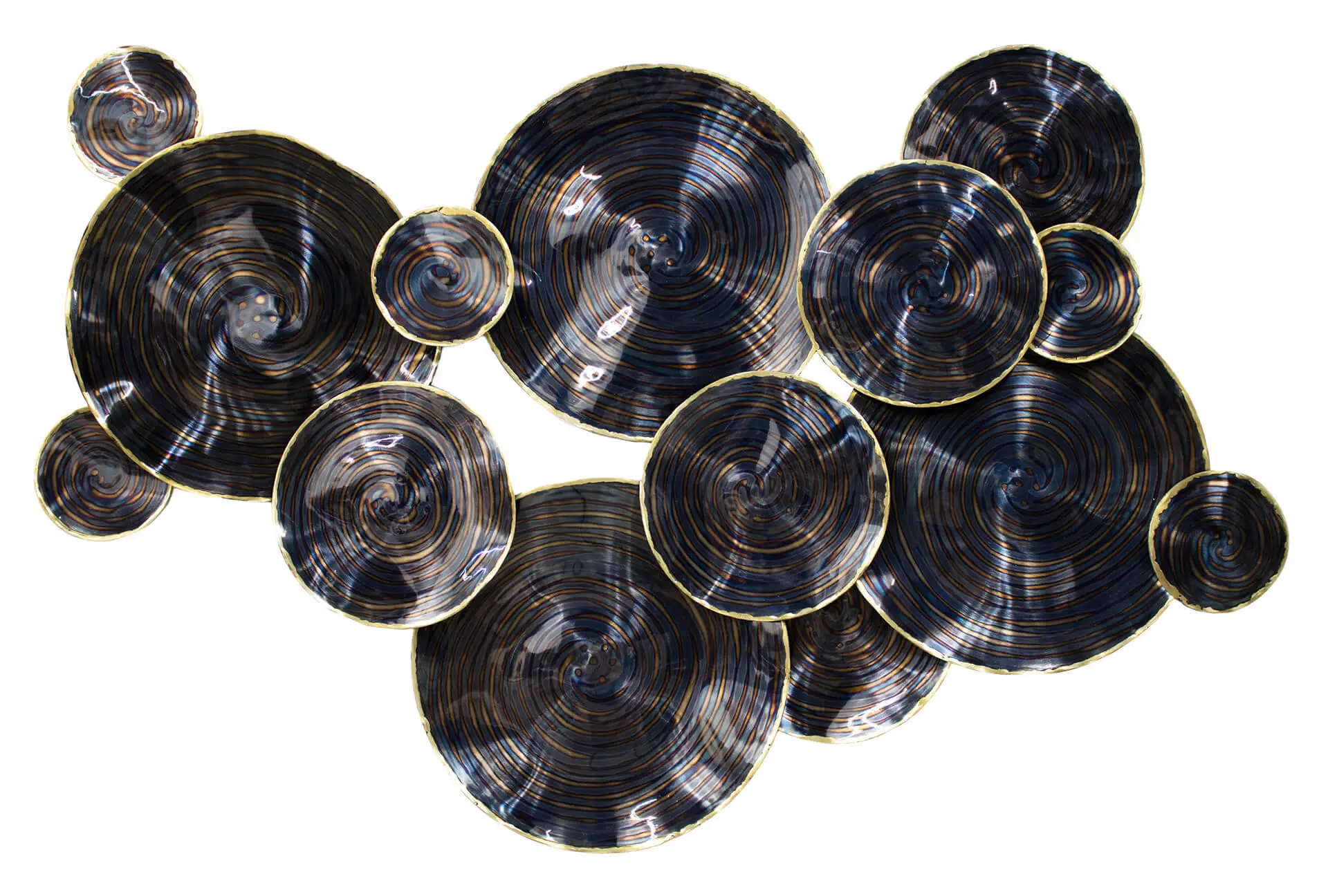 Wanddeko Metall Plates on Water
