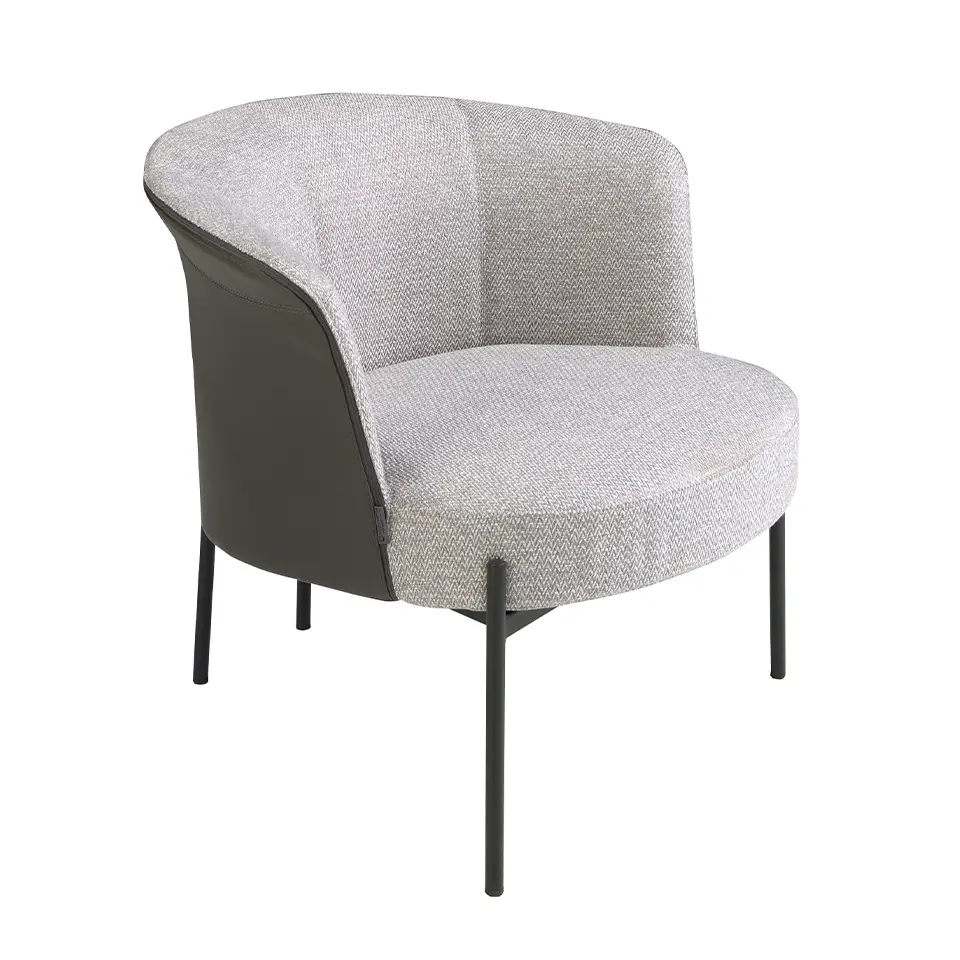 Sessel aus grauem Stoff und 脰ko-Leder