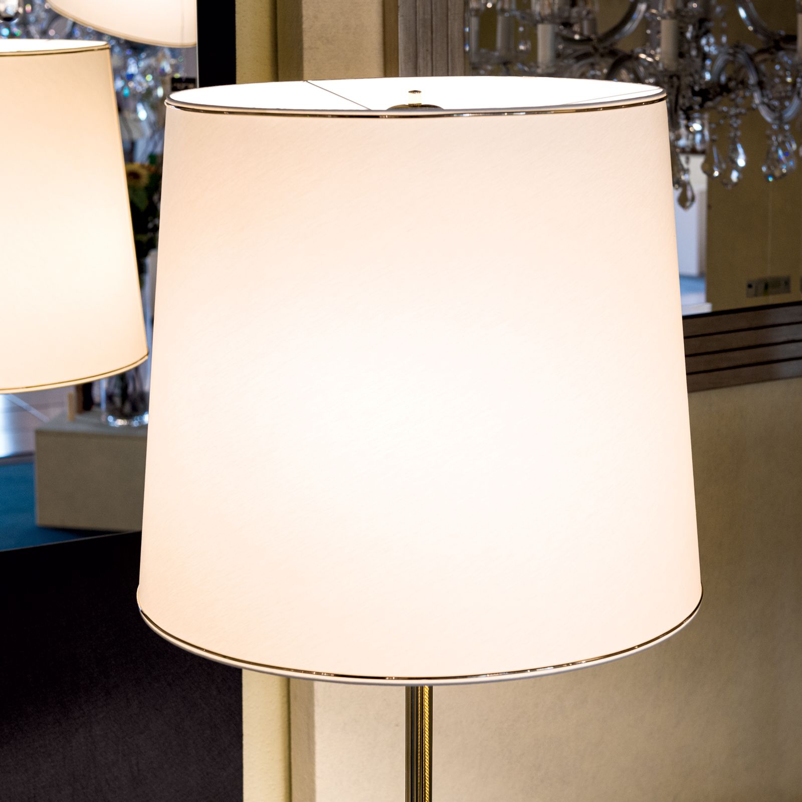 Lampenschirm 50cm, Creme mit Goldkante kaufen