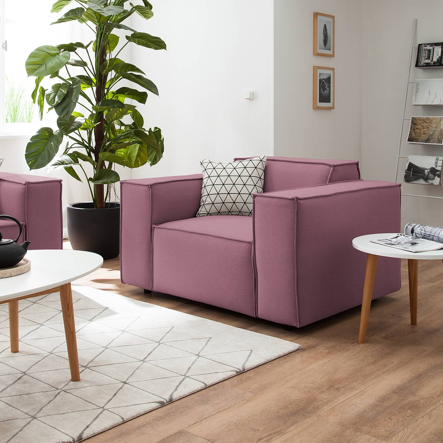 home24 Sessel Kinx Flieder Strukturstoff 120x72x96 cm (BxHxT)