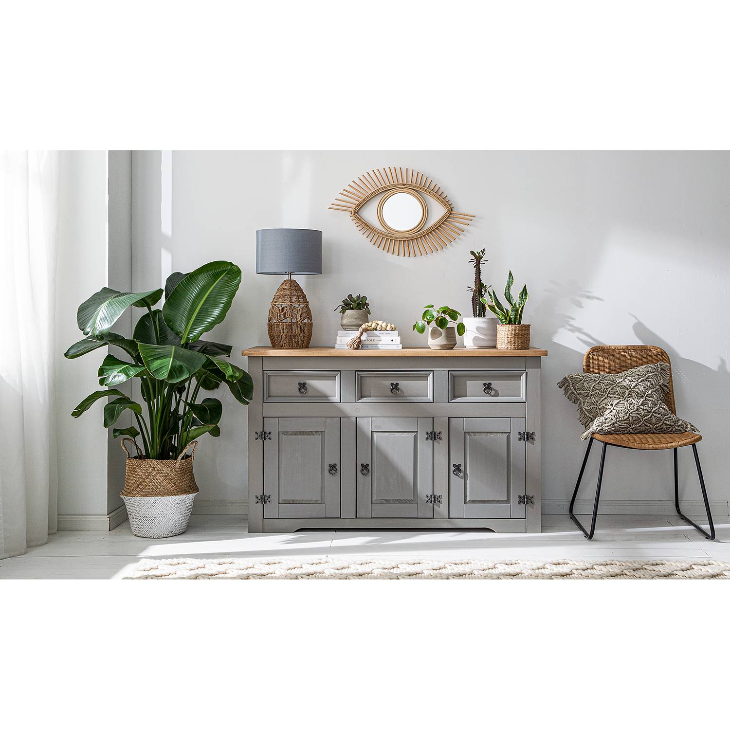 home24 Maison Belfort Sideboard Finca Rustica Grau Massivholz Kiefer 132x84x44 cm (BxHxT) Landhaus 3-türig