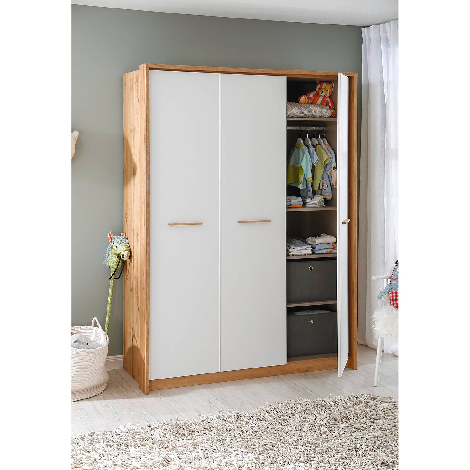 Armoire Nepal