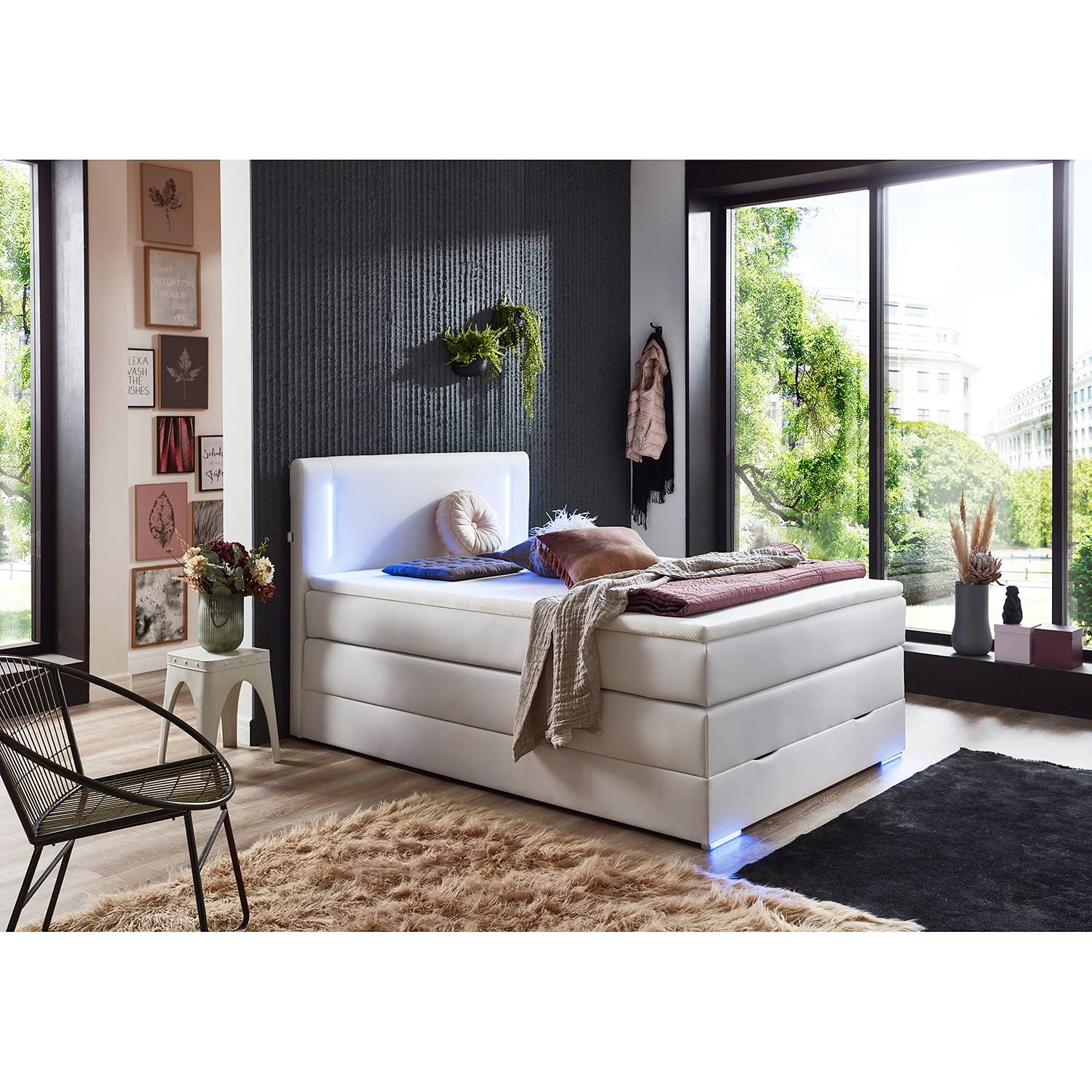 Lit boxspring Flashlight II