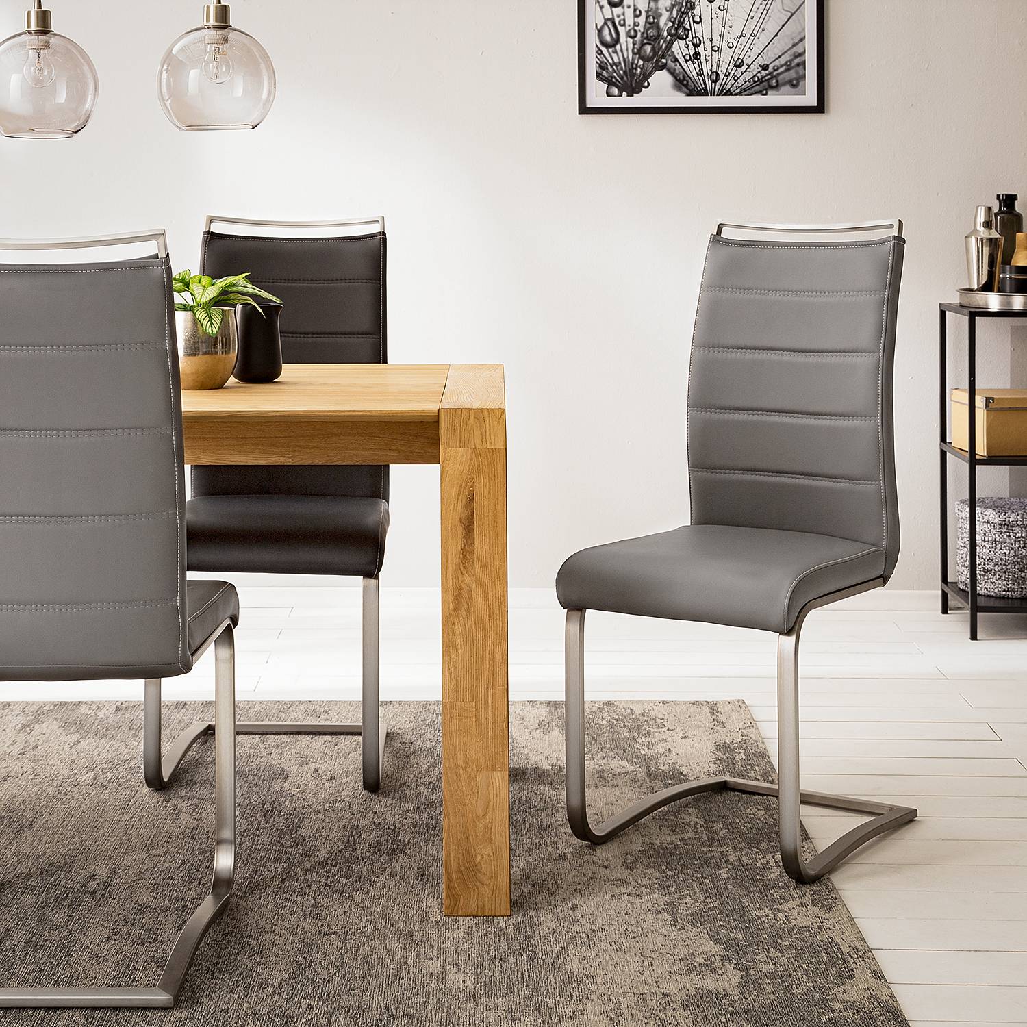 Chaise cantilever Lezuza