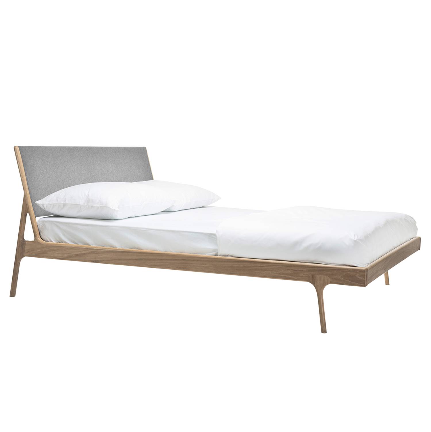 goedkoop Bed Fawn I massief eikenhout 160 x 200cm Lichte eikenhouten Stof Gaia Lichtgrijs Gazzda