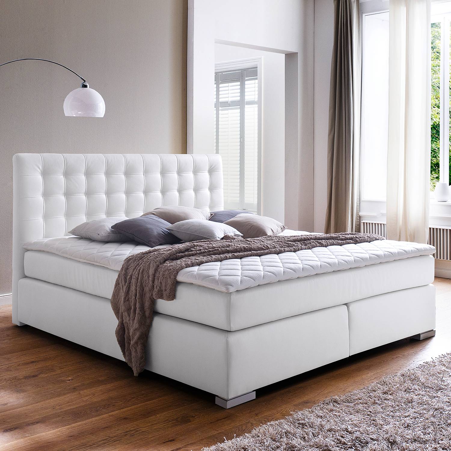 home24 meise.möbel Boxspringbett Isa 200x200 cm Kunstleder Weiß mit Matratze