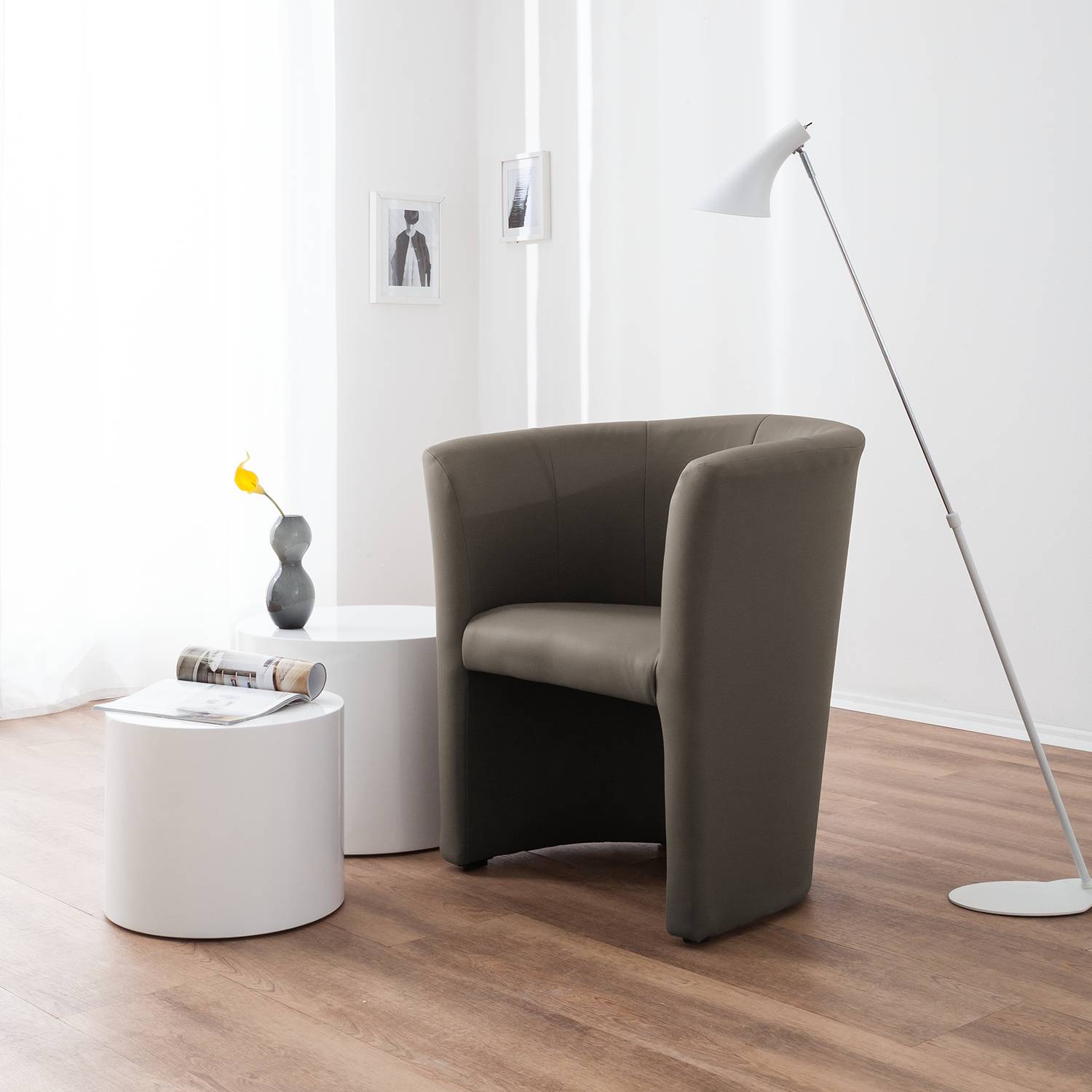 home24 mooved Cocktailsessel Sinclair Schlamm Kunstleder 67x75x59 cm (BxHxT)