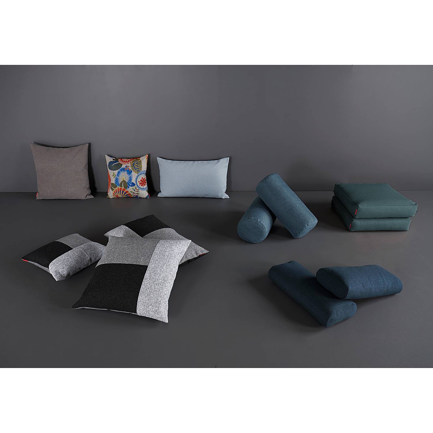 home24 Innovation Möbel Kissen Sqare Cushions Blau Webstoff 50x11x50 cm (BxHxT) Skandi