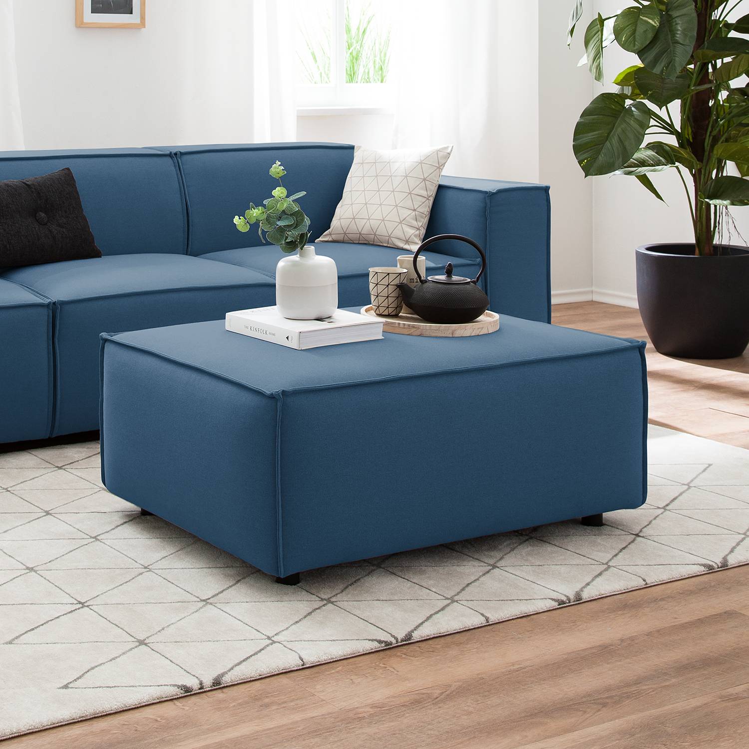 home24 Polsterhocker Kinx Dunkelblau Strukturstoff 98x42x79 cm (BxHxT) Modern