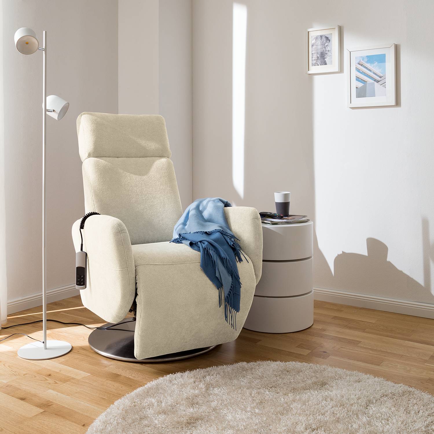 home24 Fredriks Relaxsessel Biar Hellbeige Strukturstoff 71x110x82 cm (BxHxT)