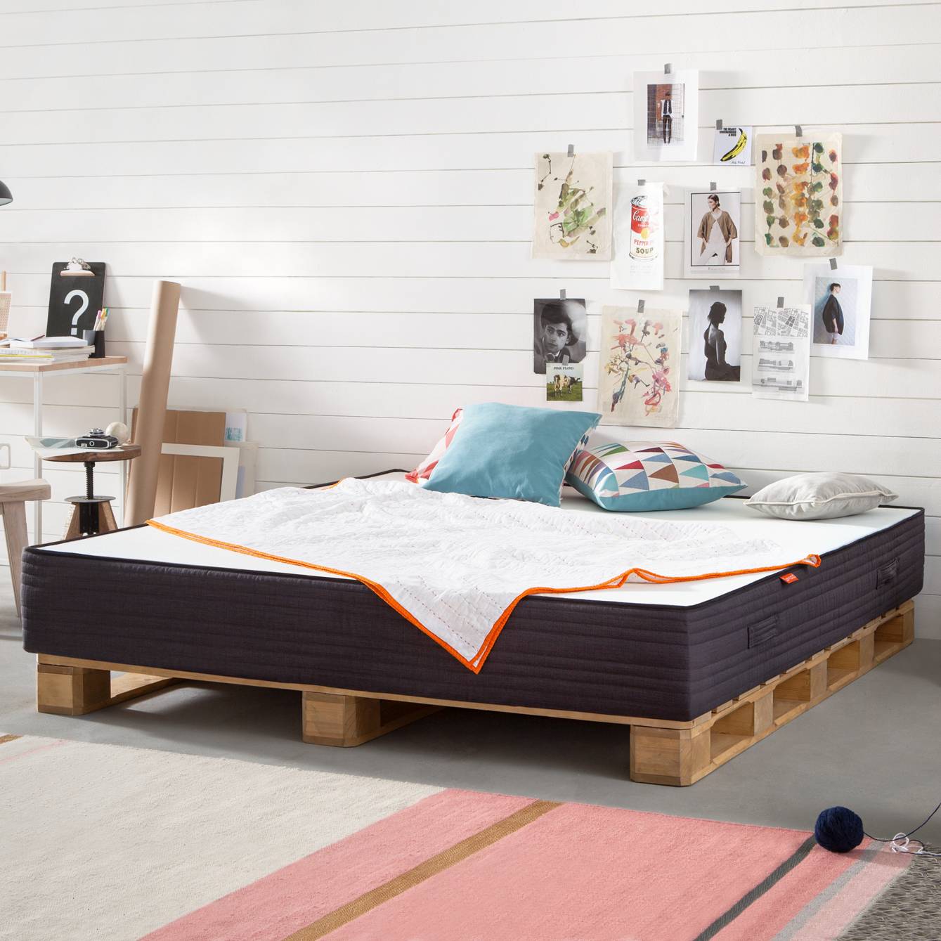 Palettenbett Smood (180x200 cm) aus Massivholz online ...