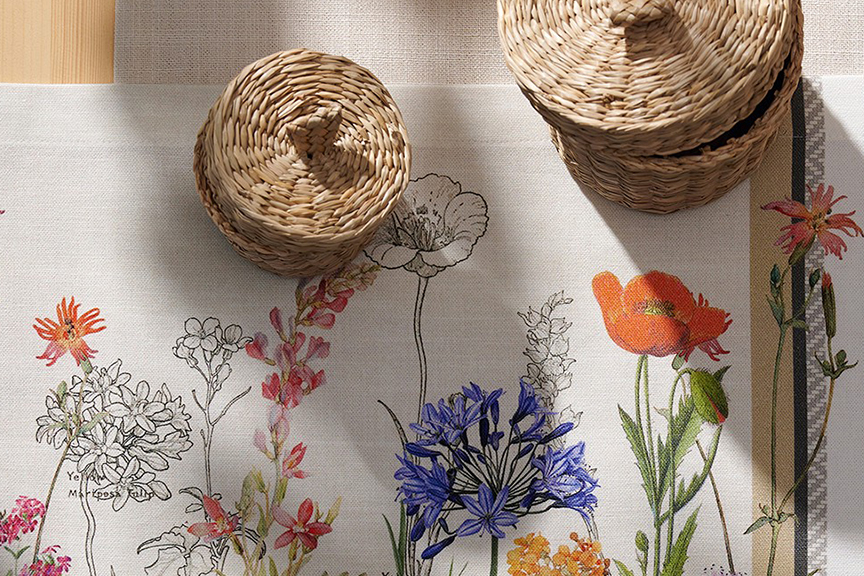 Placemat en tafelloper met bloemenprint