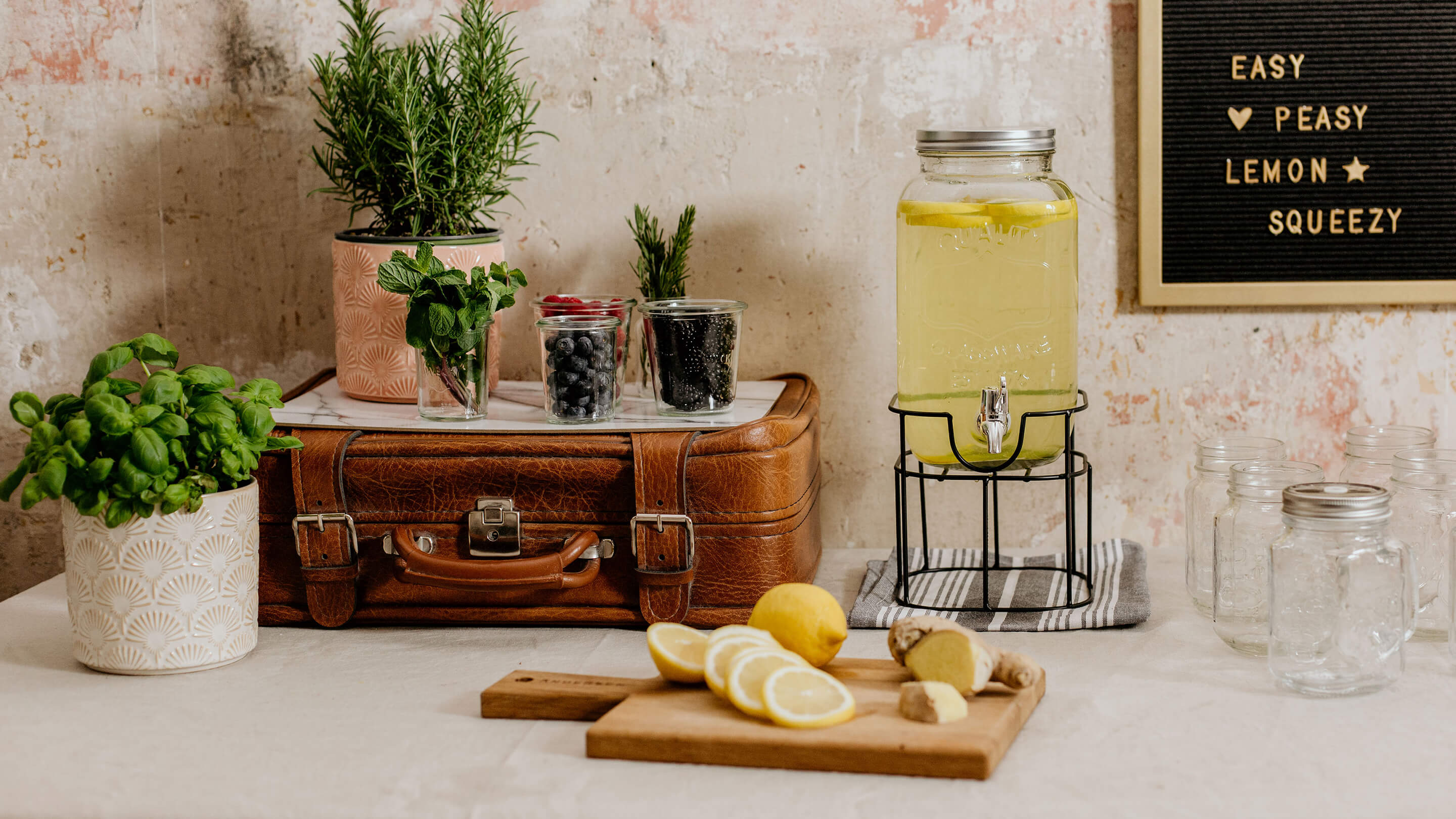 Rezepte für den Getränkespender (Marke der Gläser und Getränkespender: Butlers).