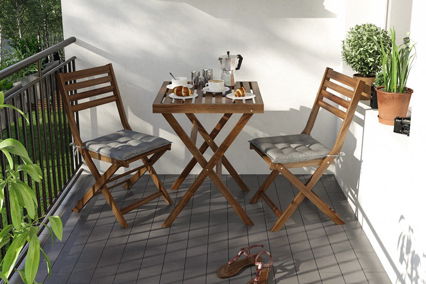 Opklapbare houten meubels voor het balkon