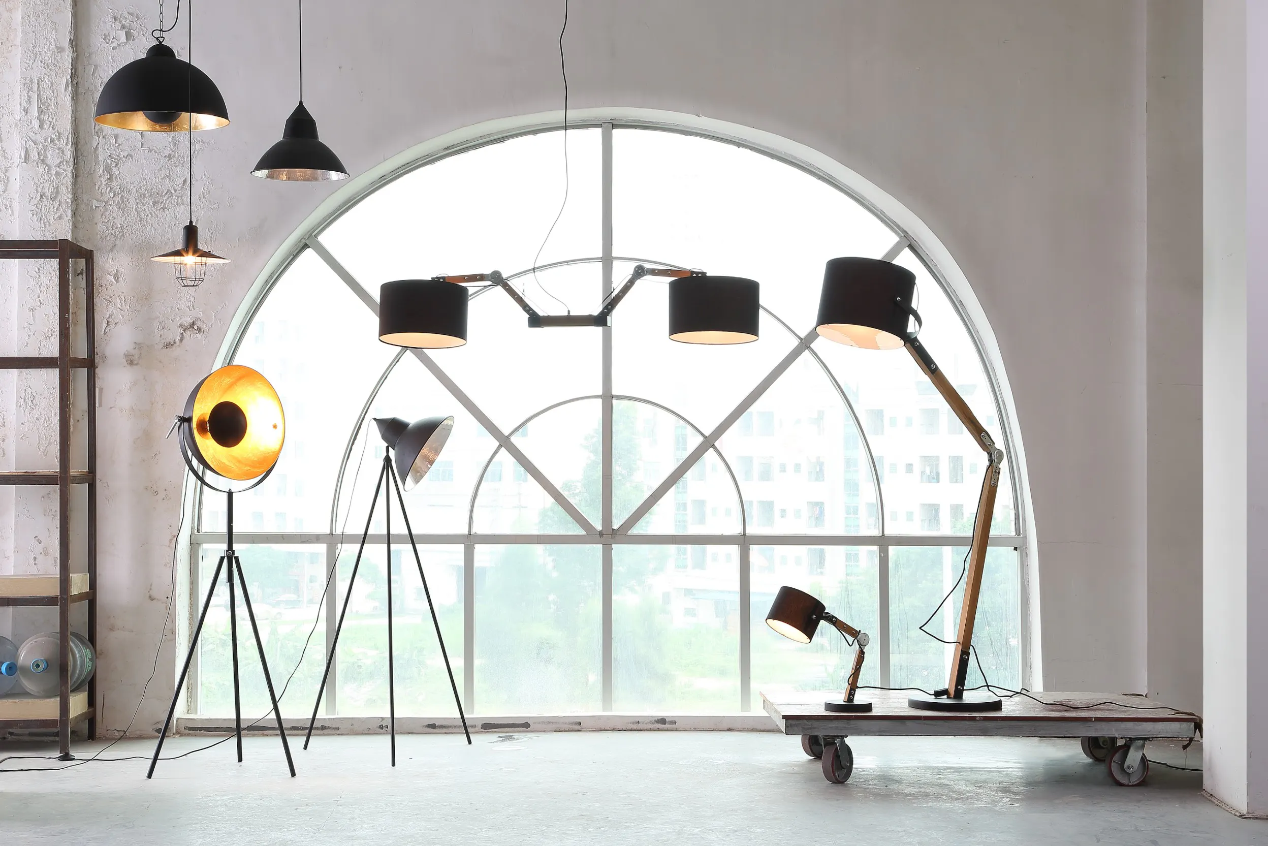Schwarze Tisch-. Steh- und Pendelleuchten im Industrial-Look