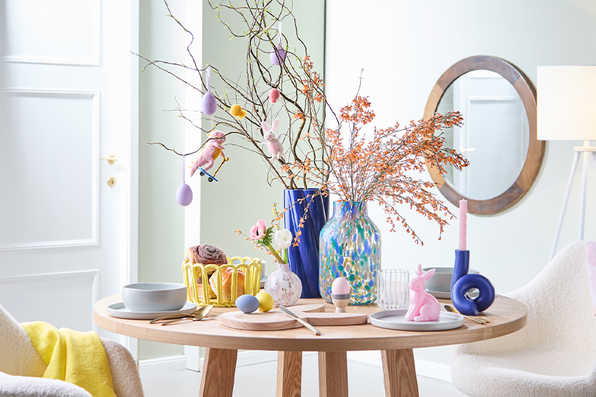 Weiße Geschirrsets und Salatbesteck aus Holz von BUTLERS