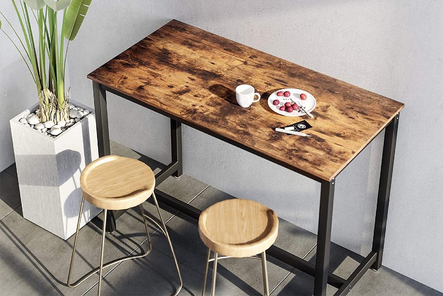 Rechteckiger Küchenbartisch im Industrie-Design mit zwei Hockern ohne Lehne (Marke: Red Living).