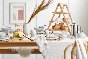 Inspiration von BUTLERS für den gedeckten Frühstückstisch auf skandinavische Art.