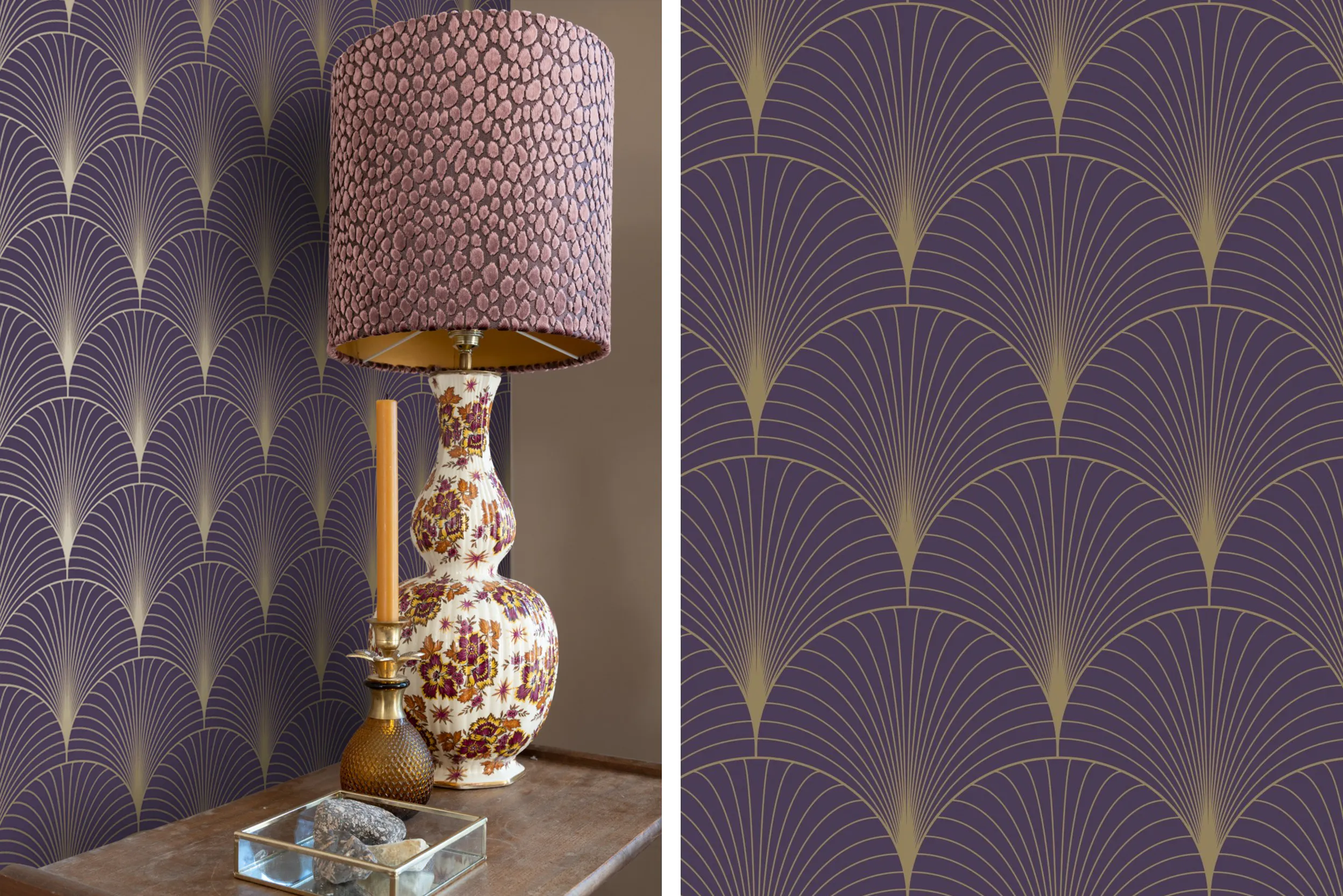 Art-Déco-Tapete in Lila und Gold hinter einer Lampe mit violettem Schirm