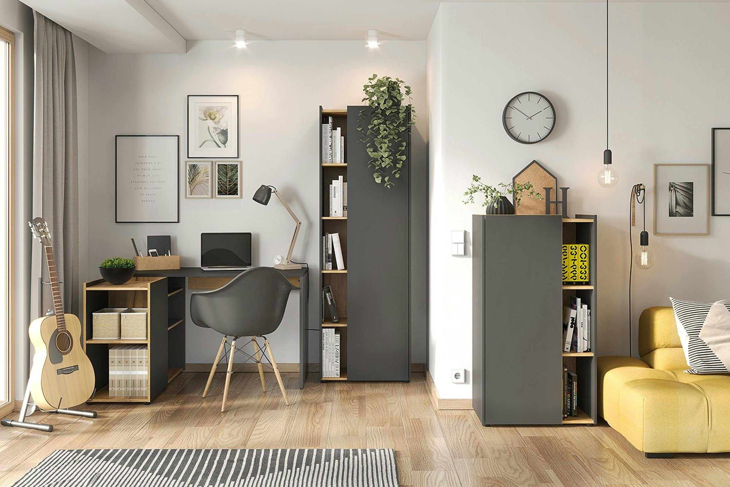 Wohnzimmer mit praktisch eingerichtetem Arbeitsbereich in einer Nische