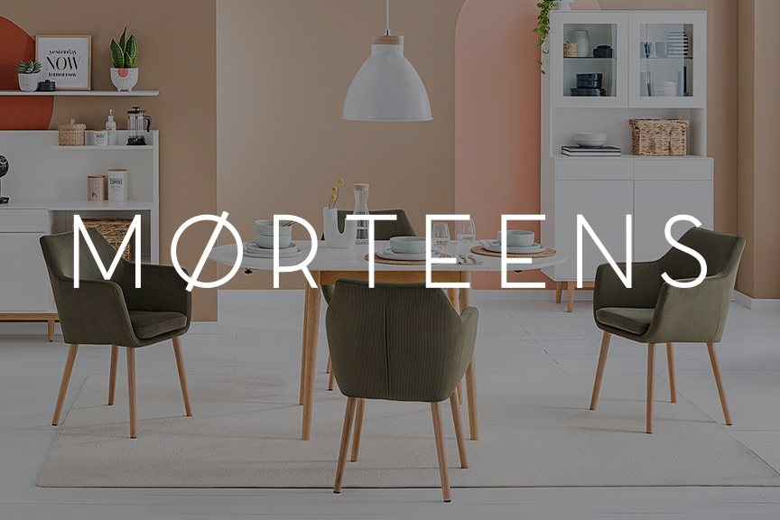 Esszimmer mit Möbeln von Mørteens und Logo der home24 Exklusivmarke