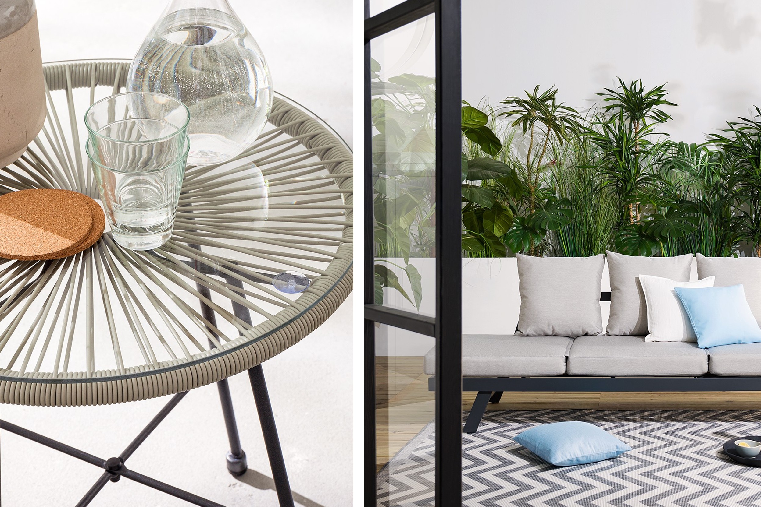 Loungeecke mit Beistelltisch und Getränken im Wintergarten vor Pflanzen