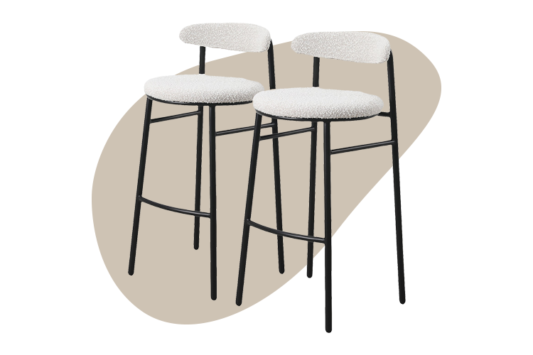 Barhocker mit Bouclé-Bezug von Studio Copenhagen.