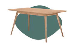 Esstisch von Studio Copenhagen aus FSC-zertifiziertem Eichenholz.